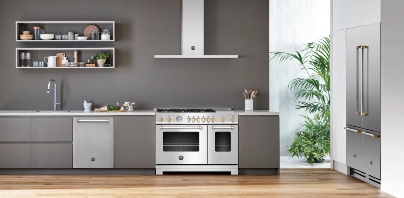 cozinha-gold_close_5_2_1 REFRIGERADOR BERTAZZONI MAS REF905BBLXTTBN BLACK NICKEL
